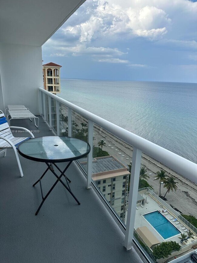Foto del edificio - 3140 S Ocean Dr