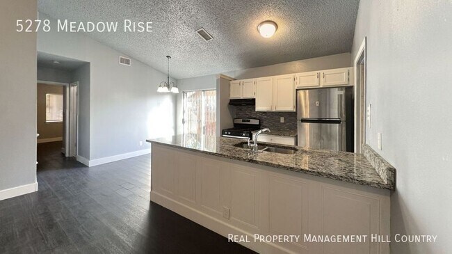 Foto del edificio - 5278 Meadow Rise St