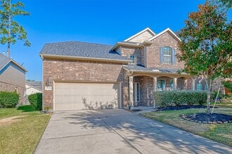 Building Photo - 17243 Lowell Lake Ln