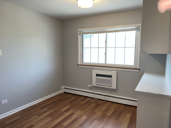 Building Photo - 7520 Country Ln