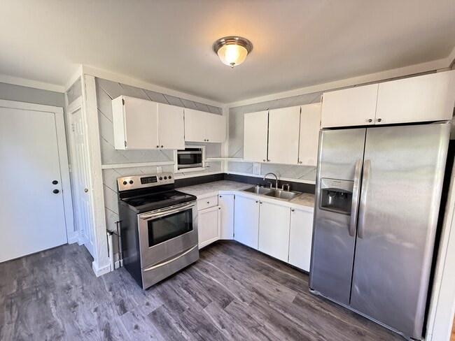 Photo - 4718 Kessler Dr House