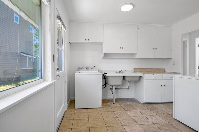 Foto del edificio - Beautiful 4bed 2bath Home in Renton