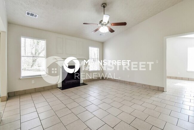 Building Photo - 3 Bedroom Pet-Friendly Home in DECATUR, GA...