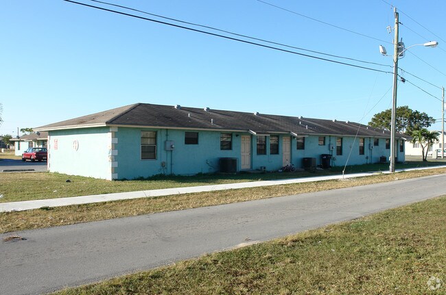 Building Photo - 1027 NW 9th Ave