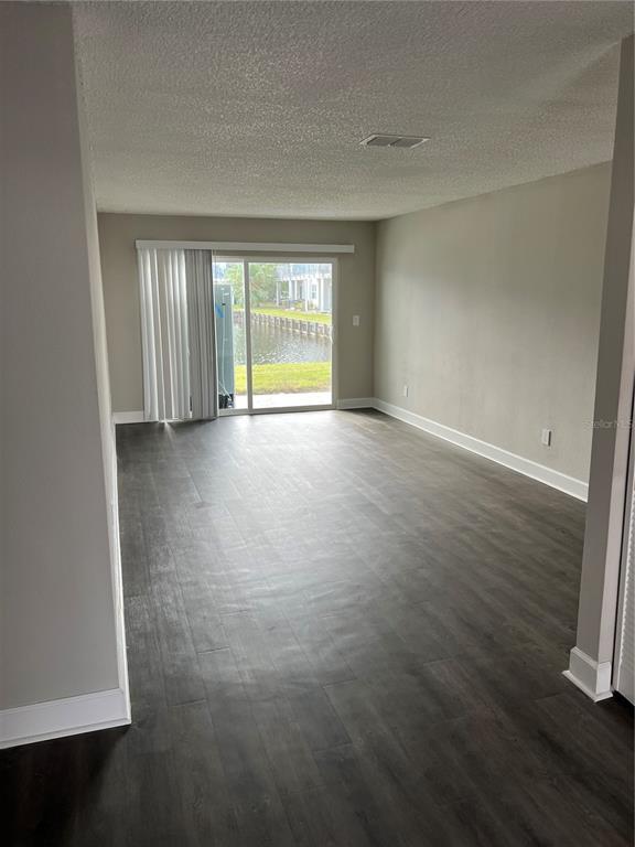 Foto del edificio - 2544 Woodgate Blvd
