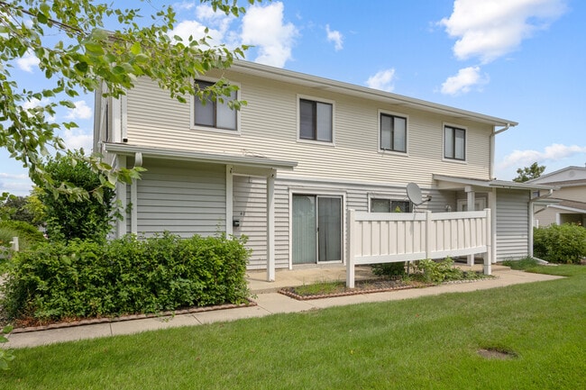Building Photo - 40 N Waterford Dr