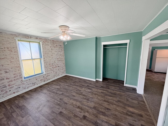 Building Photo - 216 Rollins St