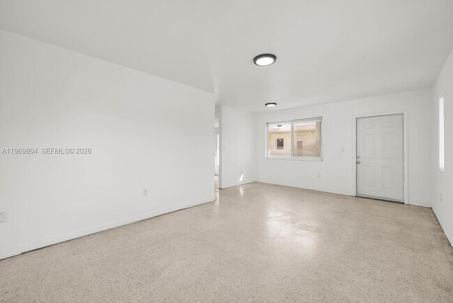 Building Photo - 501 NE 82nd Terrace