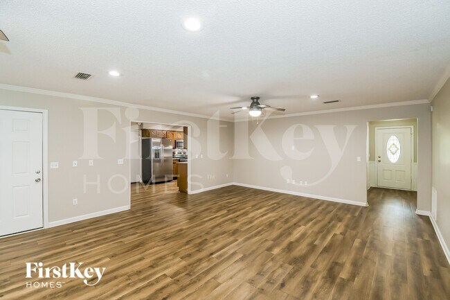 Building Photo - 3254 Remler Dr S