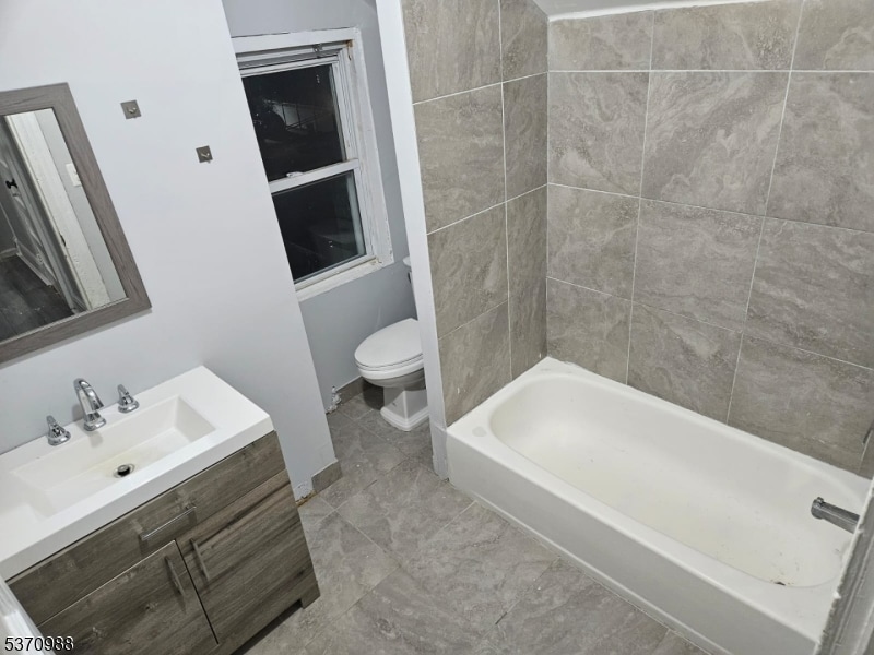 Photo - 467 Park Ave (East Orange, NJ)