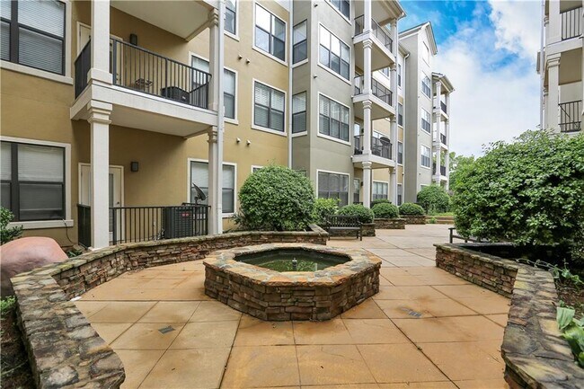 Building Photo - 799 Hammond Dr NE