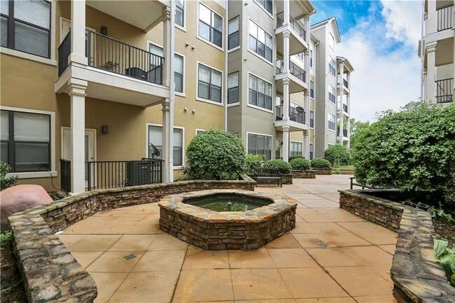 Foto del edificio - 799 Hammond Dr