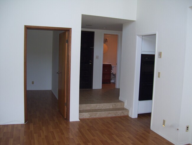 Foto del edificio - 1007 S Catalina Ave