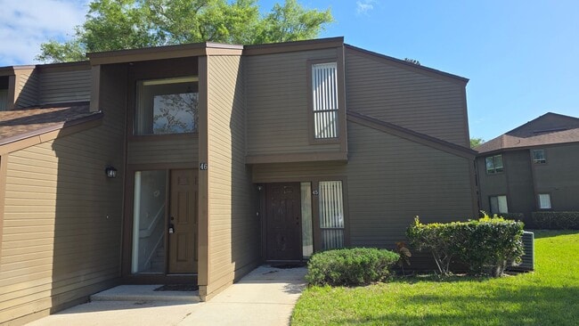 Building Photo - Beautiful Pond Front 2 Bedroom 2 Bath Townhome in the Wood Haven Community