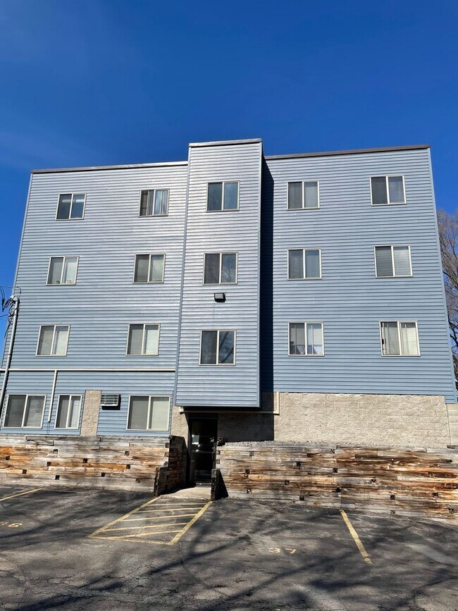 Foto del edificio - 4 Bedroom Newly Updated