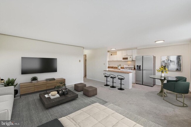 Building Photo - 10201 Grosvenor Pl