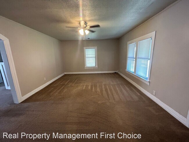 Building Photo - 2 br, 1 bath House - 2705 Jenny Lind