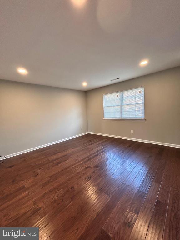 Building Photo - 141 Eaves Mill Rd