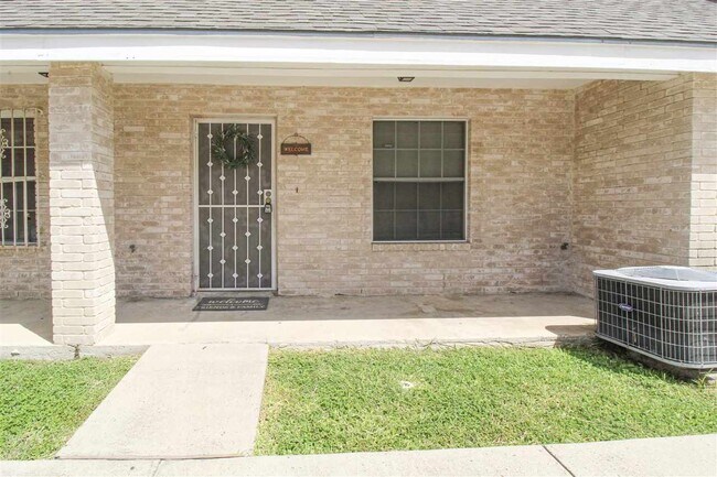 Building Photo - 8911 McPherson Rd
