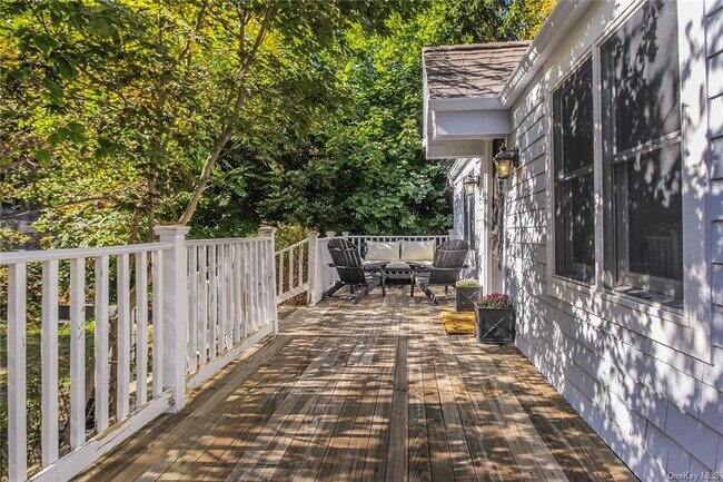 Building Photo - 72 Whippoorwill Rd