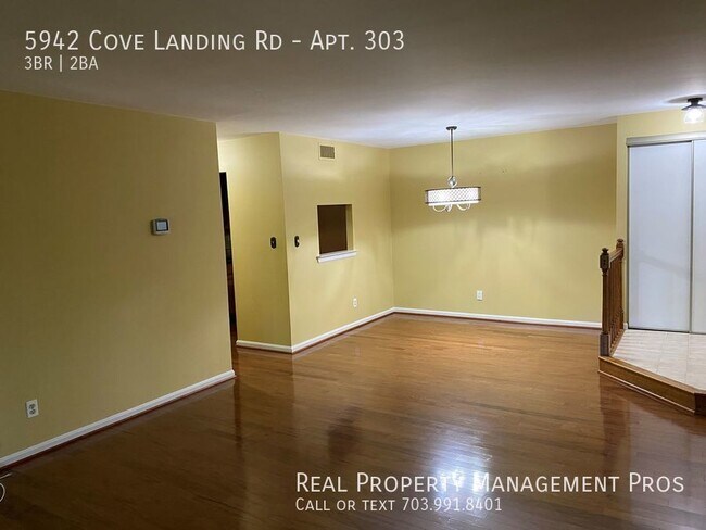 Building Photo - ***COMING SOON***   Massive 3 bed/ 2 bath ...
