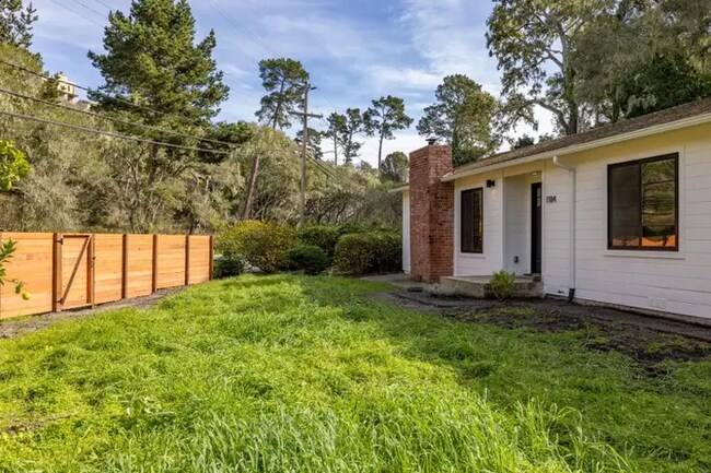 Building Photo - 1184 Josselyn Canyon Rd