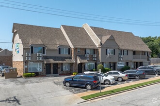 Building Photo - Parkwood Townhomes