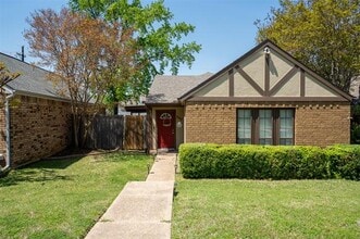 Building Photo - 307 Teakwood Ln