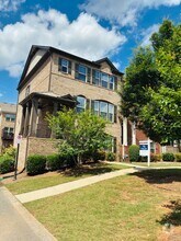 Building Photo - 901 Fawn Way