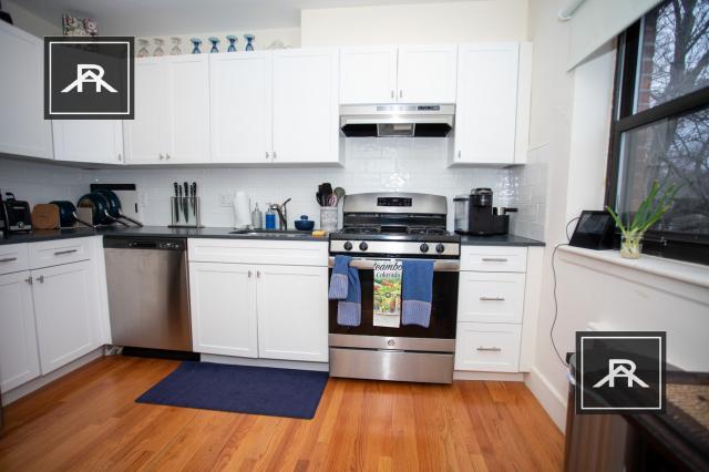 Foto principal - 2 bedroom in Brookline MA 02446