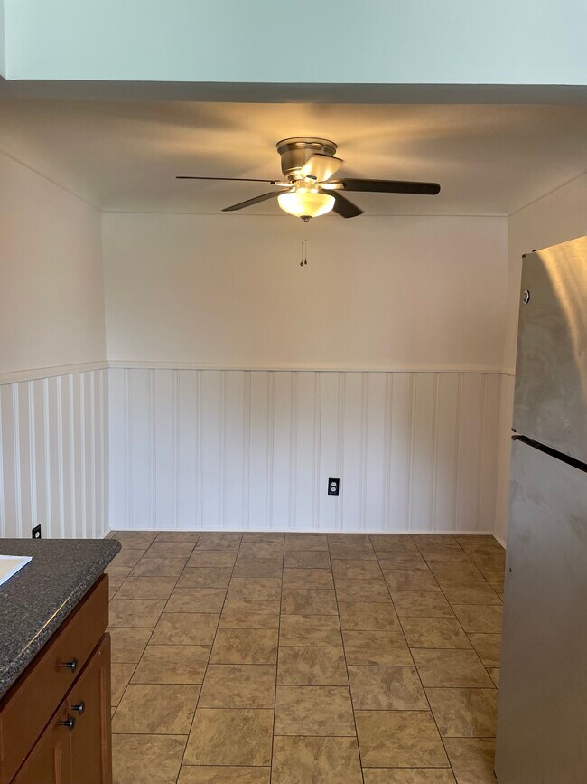 Foto del edificio - 5572 Beechmont Ave