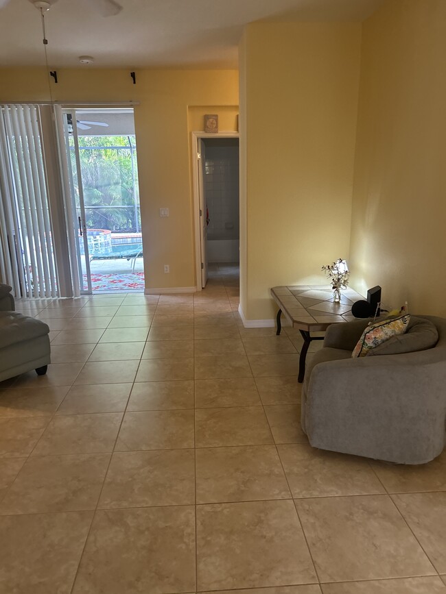 Building Photo - 11707 Breadfruit Ln