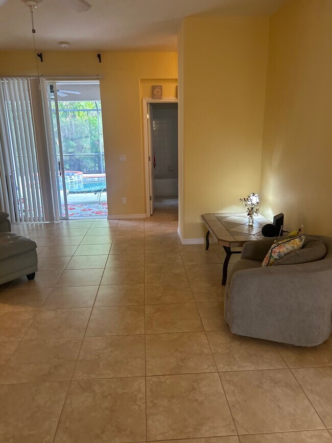 Foto del edificio - 11707 Breadfruit Ln