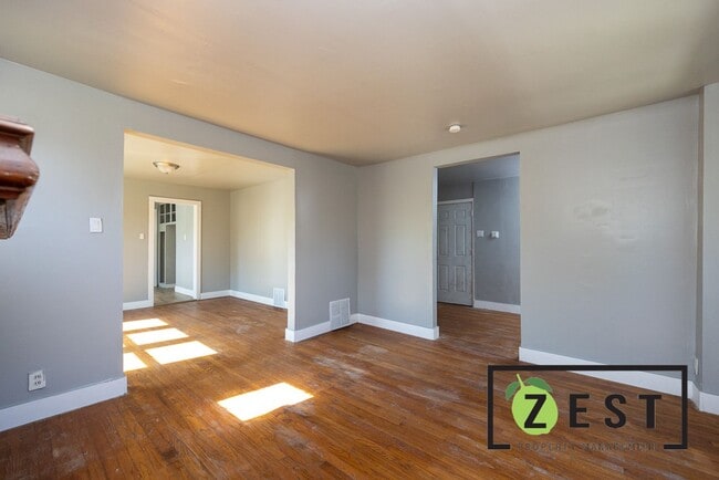 Foto del edificio - 5235 Haverhill St