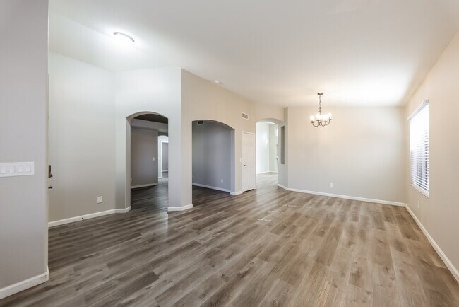 Foto del edificio - 22039 N 107th Dr