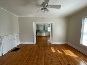 Building Photo - 800 Oswego Rd