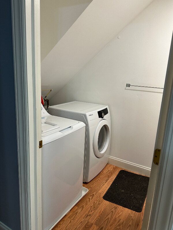 Foto del edificio - 9132 Joyce Ln