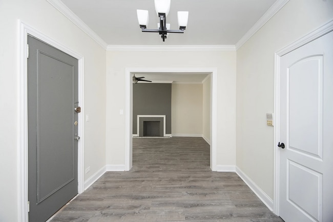 Building Photo - 329 Kedzie St