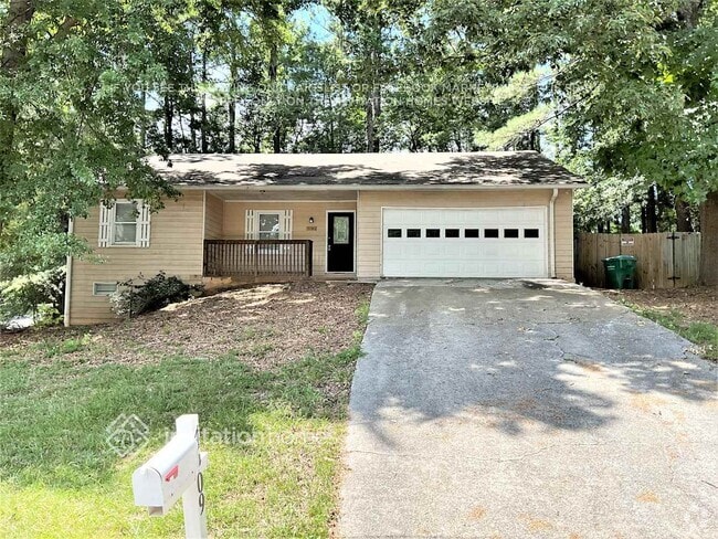 Building Photo - 4609 Iroquois Trail NW