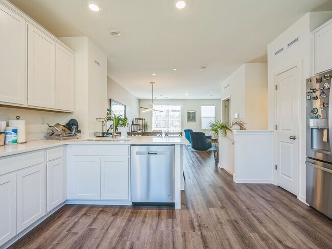 Foto del edificio - 2 Bedroom Townhome in Mundelein