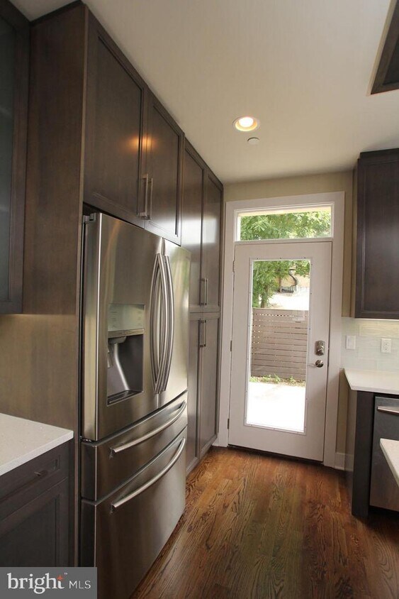 2236 Bainbridge St, Philadelphia, PA 19146 Townhouse for Rent in