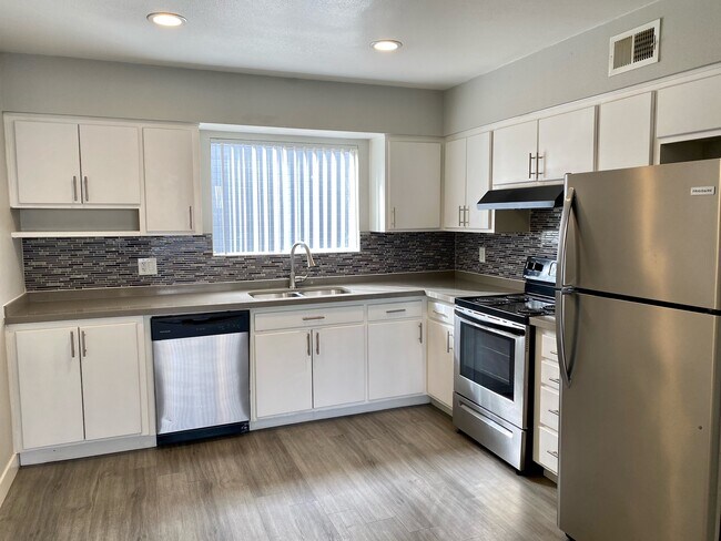 Foto del edificio - 6542 N 17th Ave