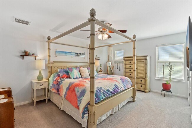 Foto del edificio - 1306 Falconer Wy