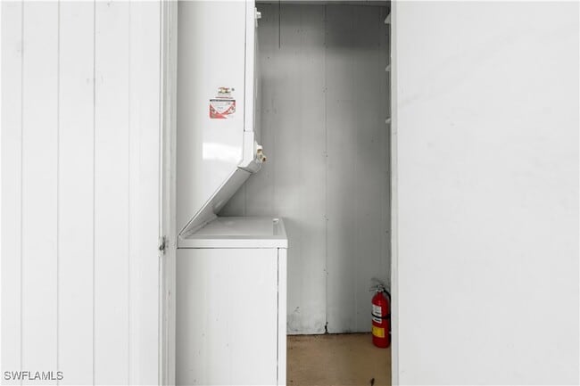 Building Photo - 27470 Village Garden Way