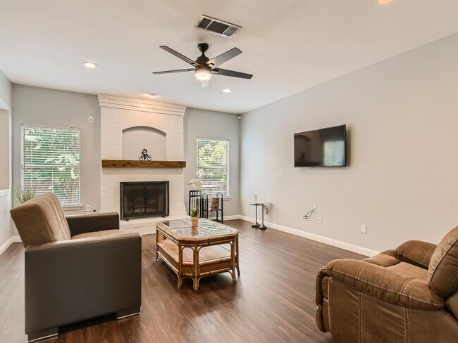 Building Photo - 5904 Kabaye Cove