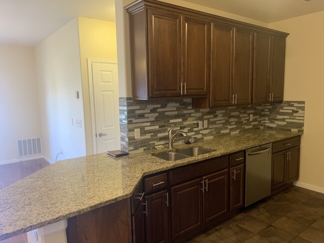 Foto del edificio - 2682 S Cathay Way