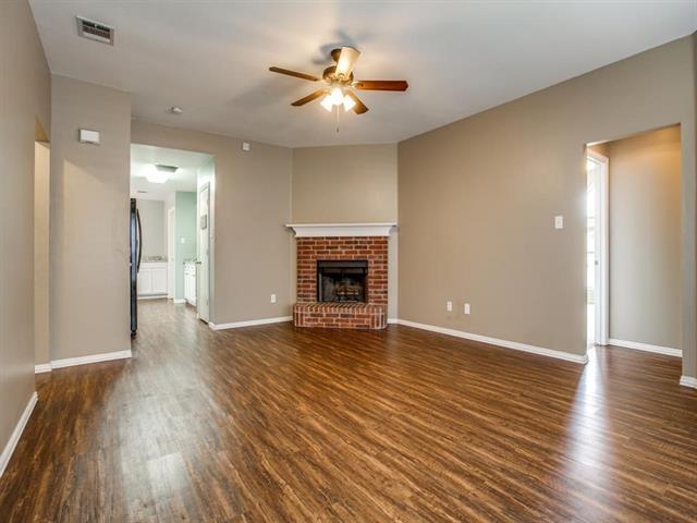Building Photo - 129 Lipan St