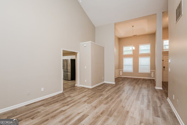 Foto del edificio - 5563 Newberry Point Dr