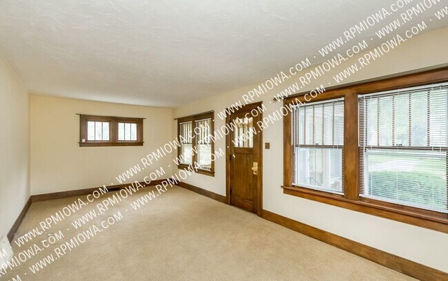 Foto del edificio - CUTE HOUSE IN AMES!! 2 Bedroom, 1 Bath Hom...