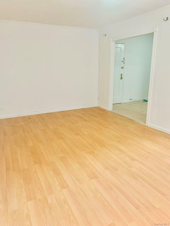 Foto del edificio - 42-45-45 Kissena Blvd